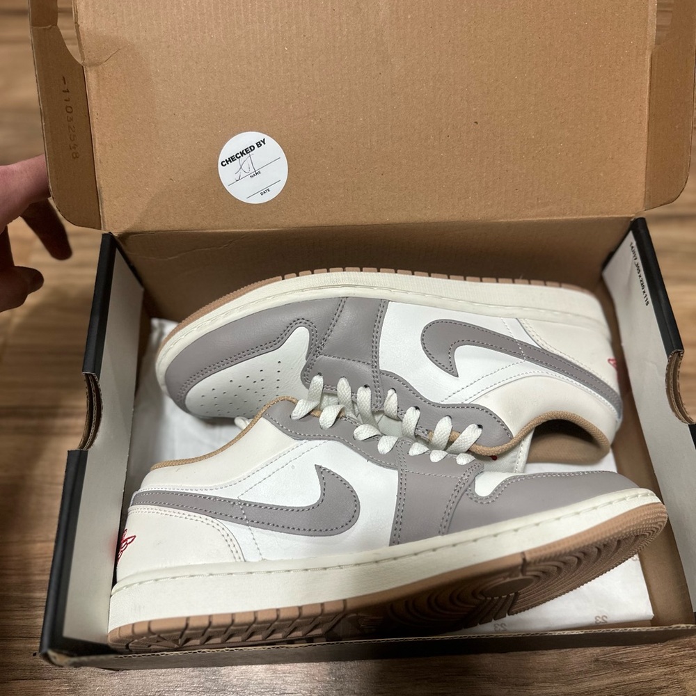 Air Jordan 1 low